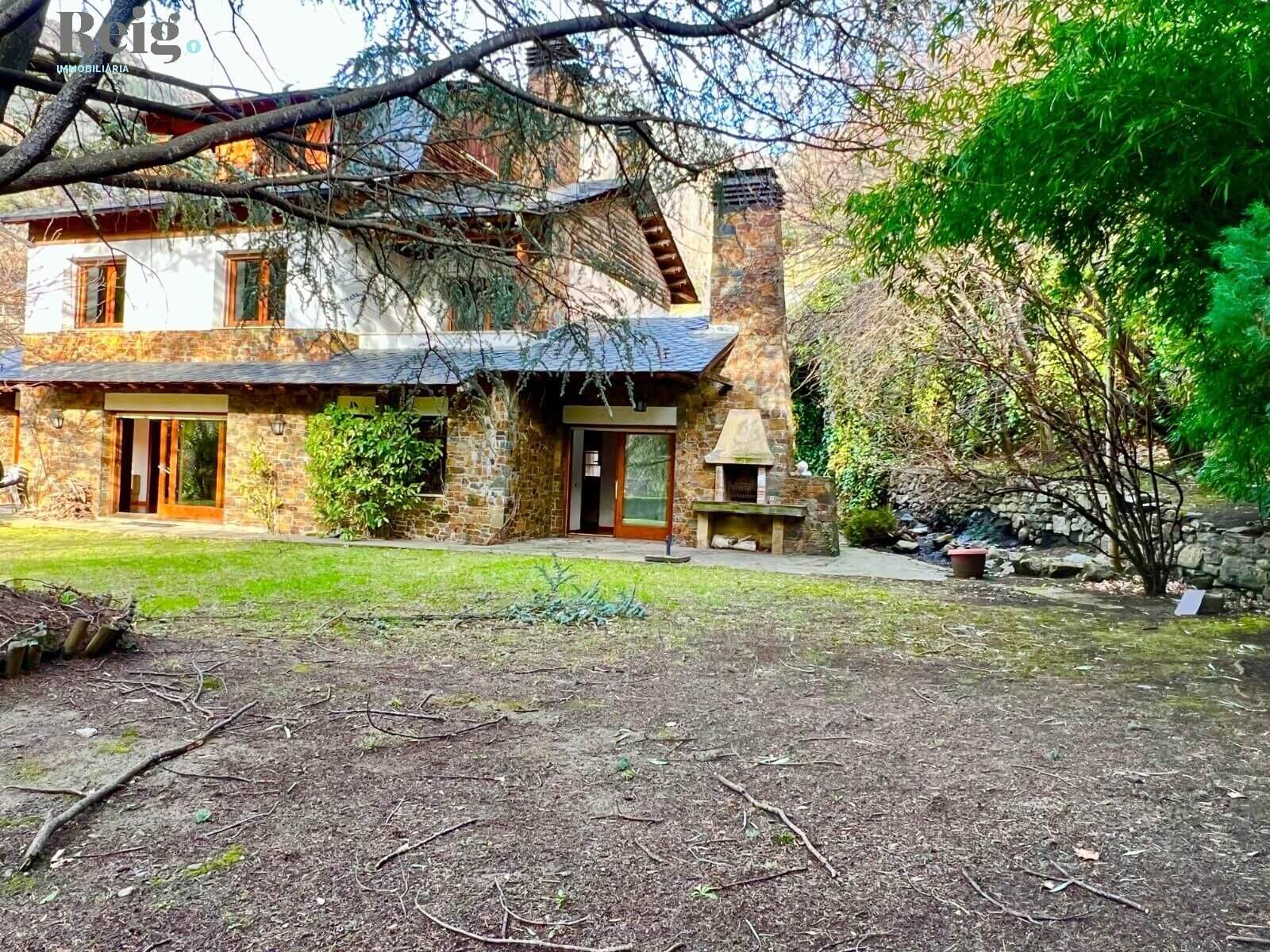 Casa impresionante con muchas posibilidades en Sant Julià