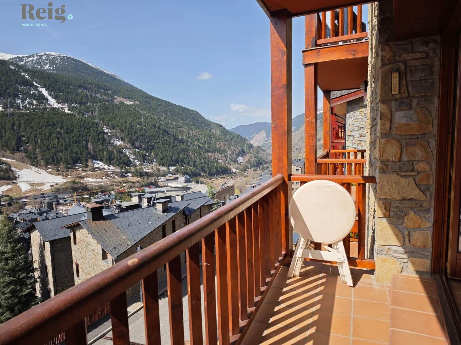 Se alquila piso en Tarter con espectaculares vistas