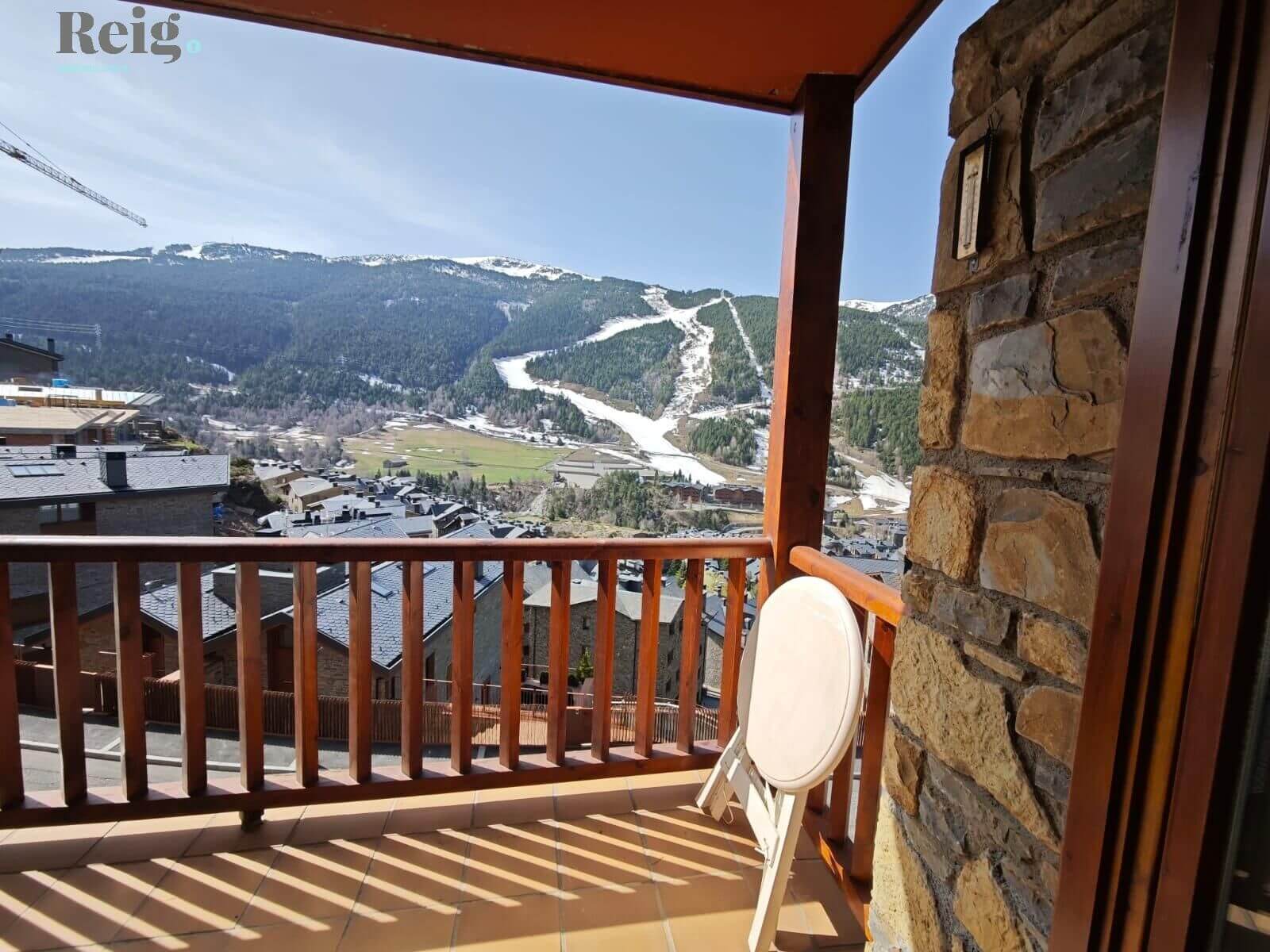 Se alquila piso en Tarter con espectaculares vistas