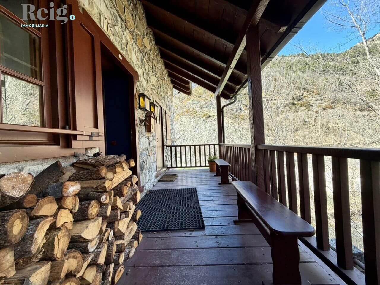 Impresionante casa al estilo rústico en Ordino